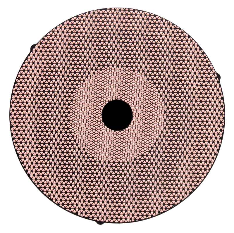 Akasel Aka-Piatto 2400 slipskiva, svart-rosa med slitoptimerad design. Den ökade densiteten i mitten och vid kanterna säkerställer jämnt slitage och längre livslängd. Med en diameter på 250 mm är den speciellt utvecklad för metallografiska finslipningsarbeten vid 6 µm, idealisk för prover med en hårdhet på 150 HV – 2000 HV.